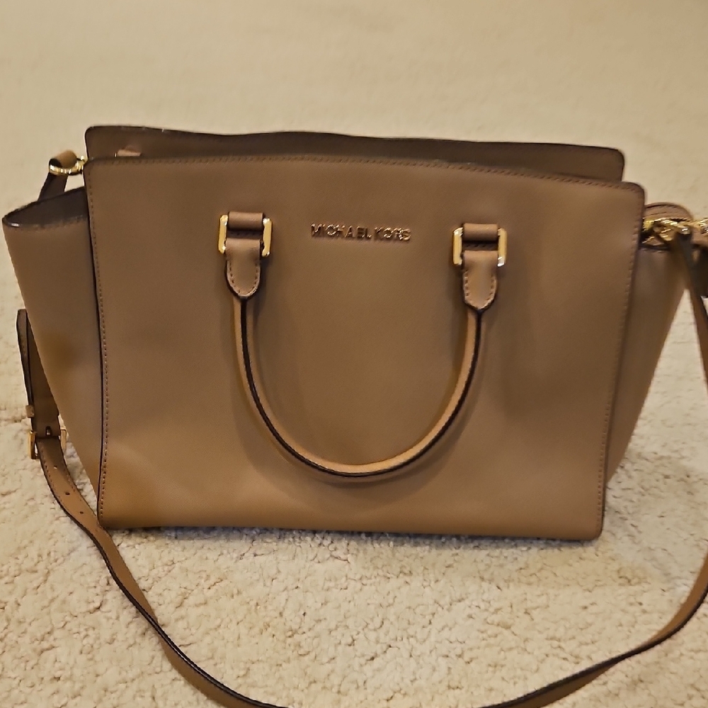 Michael Kors Selma Satchel Saffiano Leather And Wallet